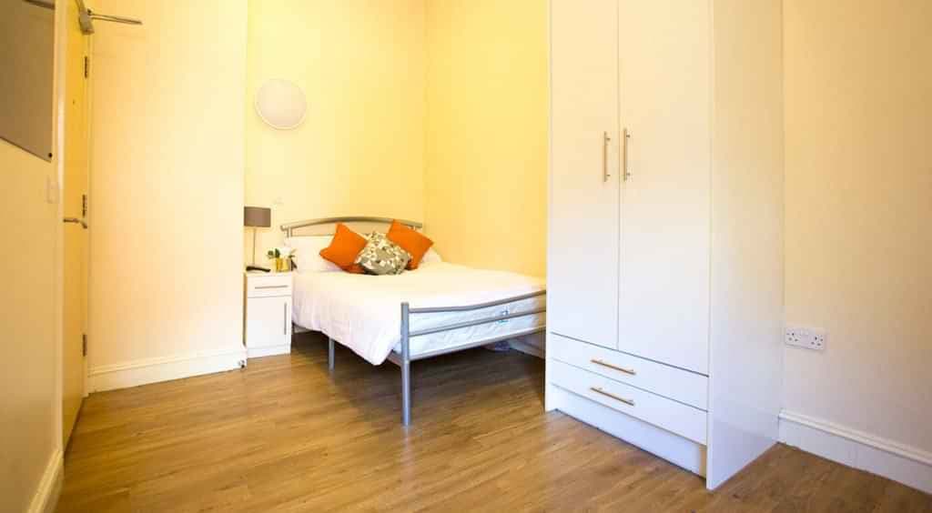 Gold 1 Bed Apartment